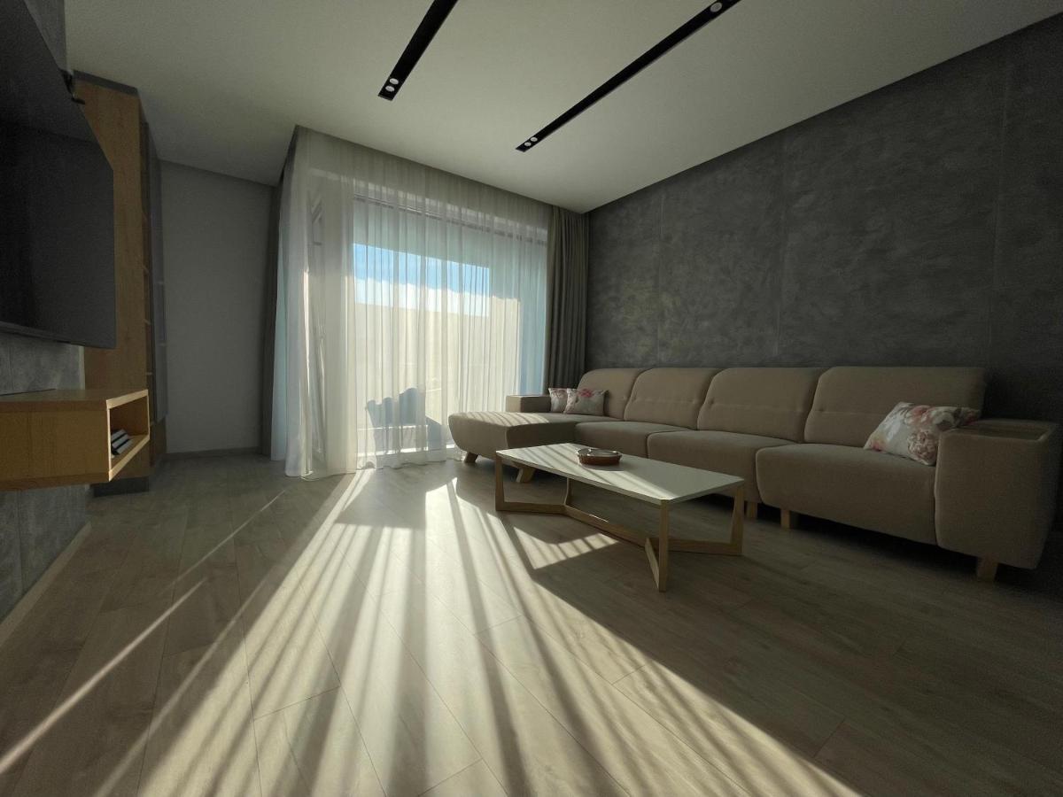 Greenbay Apartment With Free Parking Trenčín Dış mekan fotoğraf