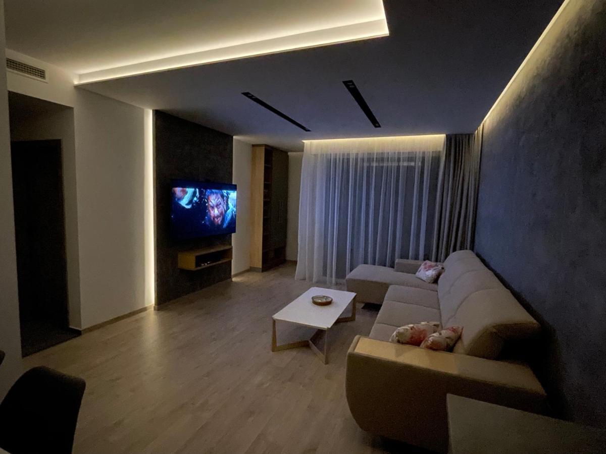 Greenbay Apartment With Free Parking Trenčín Dış mekan fotoğraf