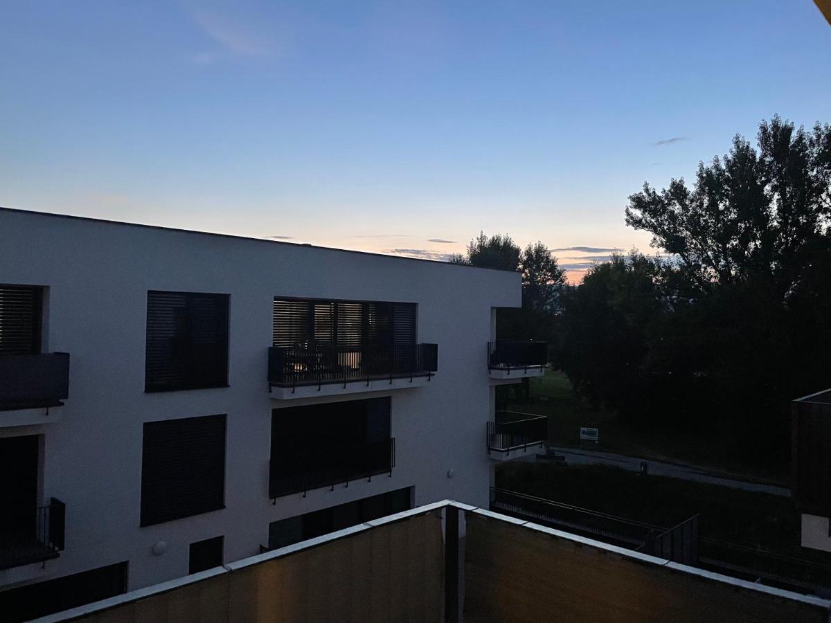 Greenbay Apartment With Free Parking Trenčín Dış mekan fotoğraf