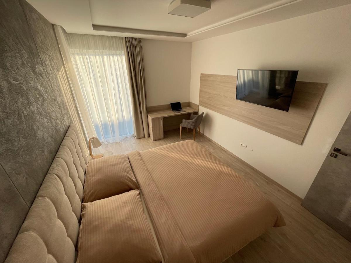 Greenbay Apartment With Free Parking Trenčín Dış mekan fotoğraf