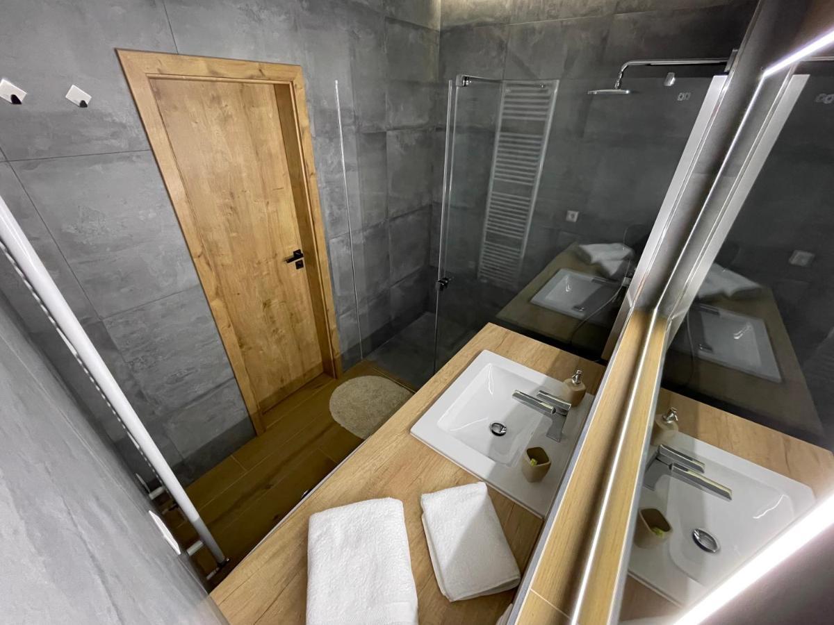 Greenbay Apartment With Free Parking Trenčín Dış mekan fotoğraf