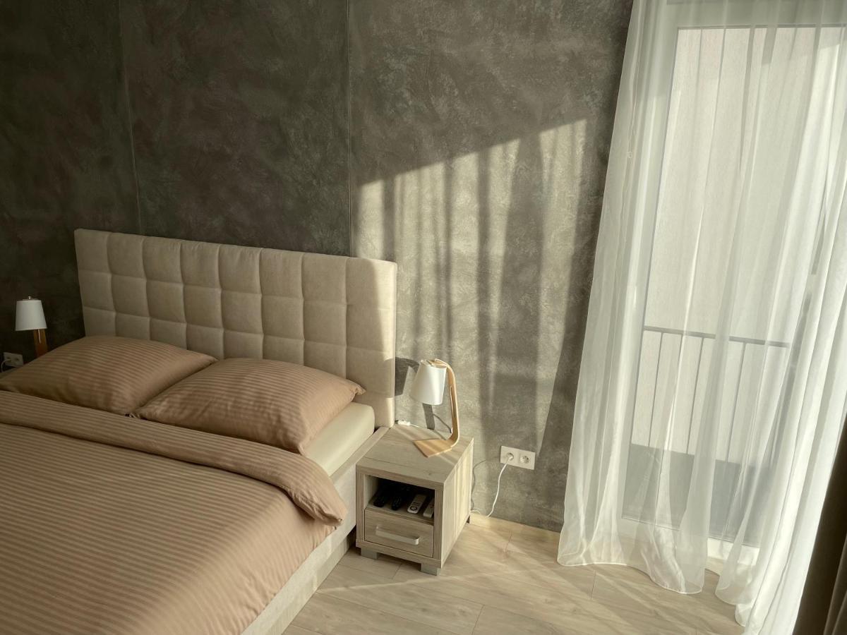 Greenbay Apartment With Free Parking Trenčín Dış mekan fotoğraf